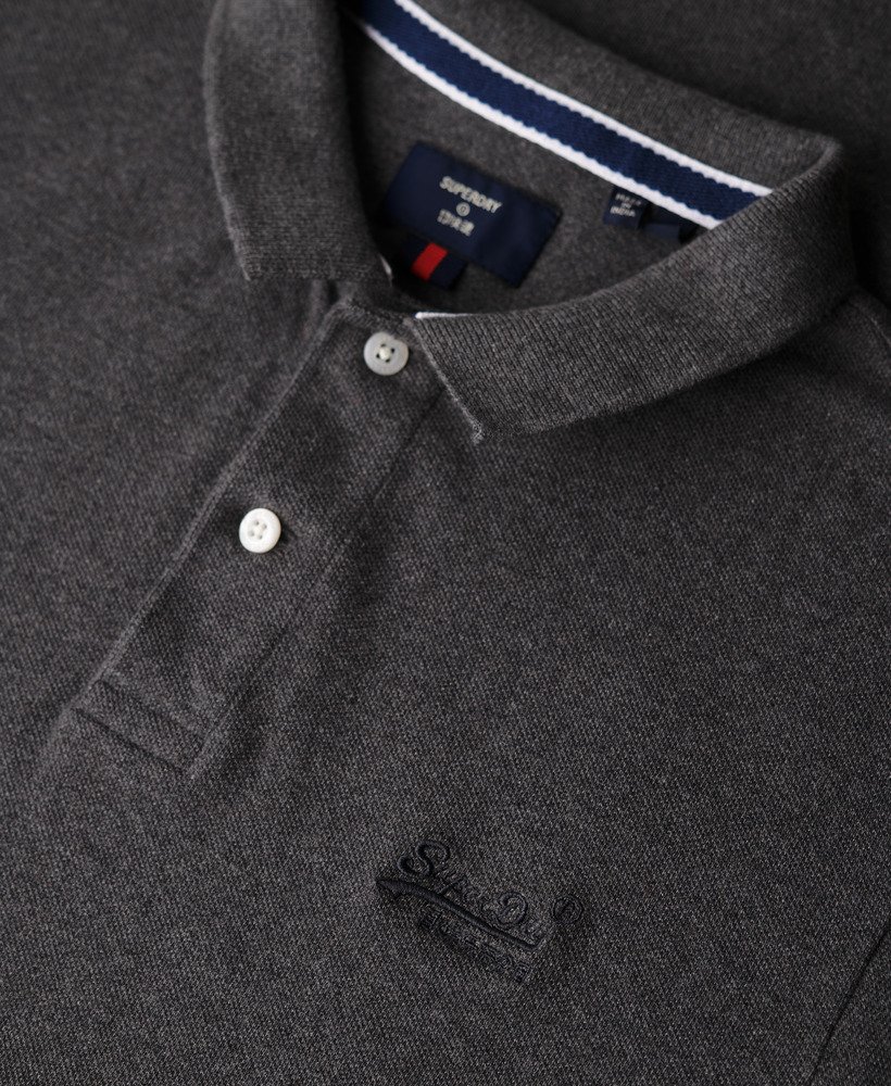 poloshirt voor bij het zwembad in een rijke antracietgrijze kleur.