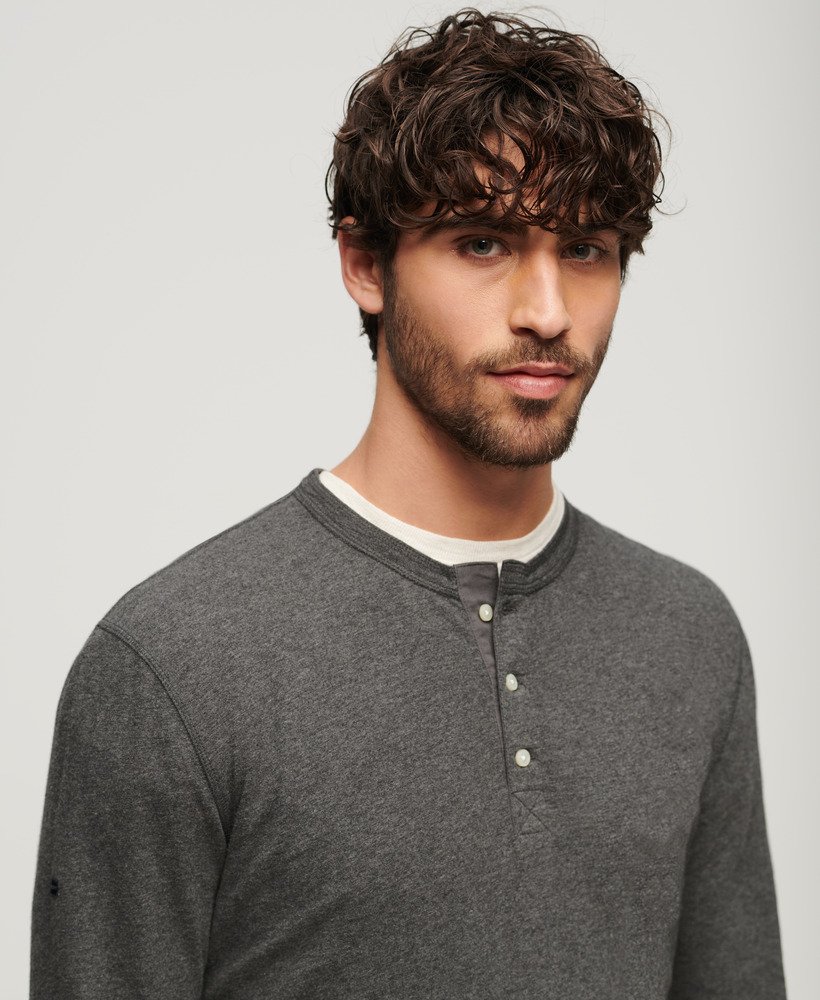 trui met lange mouwen in de stijl van een opa in de kleur cosmo grey marl.