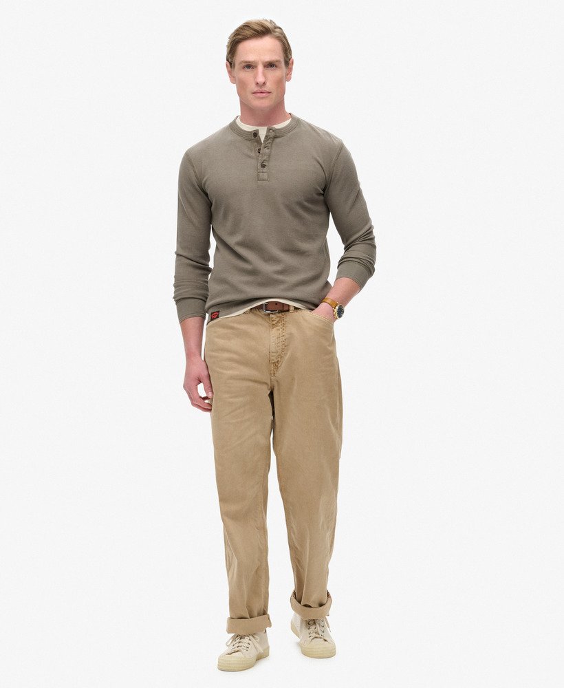 vintage top met textuur in de kleur grandad in morel brown.