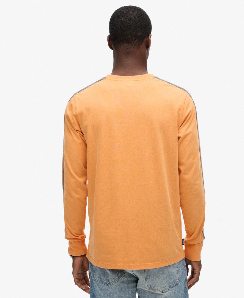 essential logo retro top met lange mouwen in donker gekruid oranje