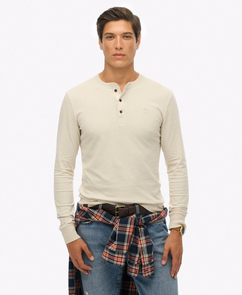 Klassieke, essentiële Henley-top