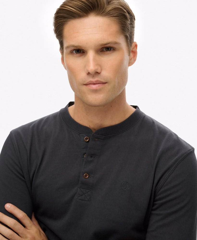 Klassieke, essentiële Henley-top