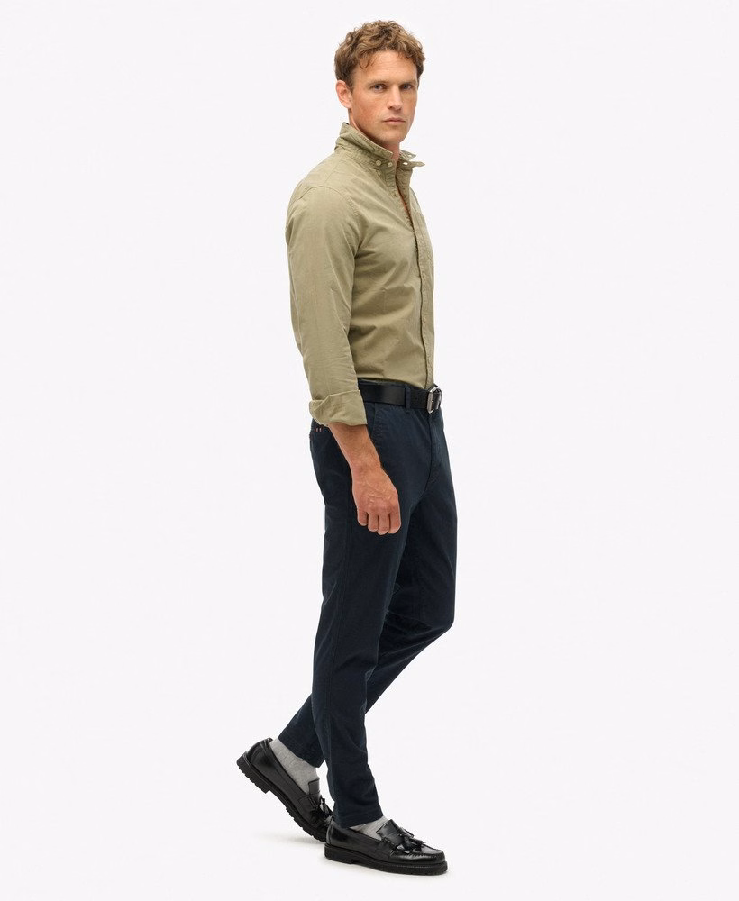 Internationale chino broek