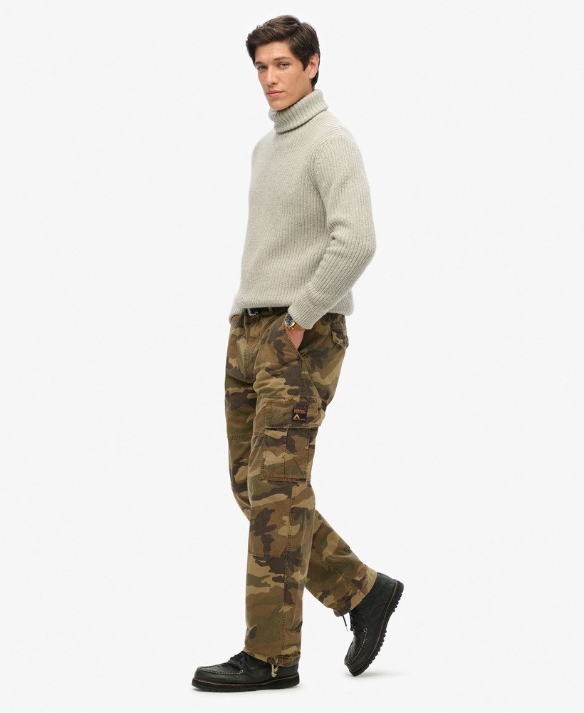 biologische katoenen baggy cargobroek in us woodland camouflageprint