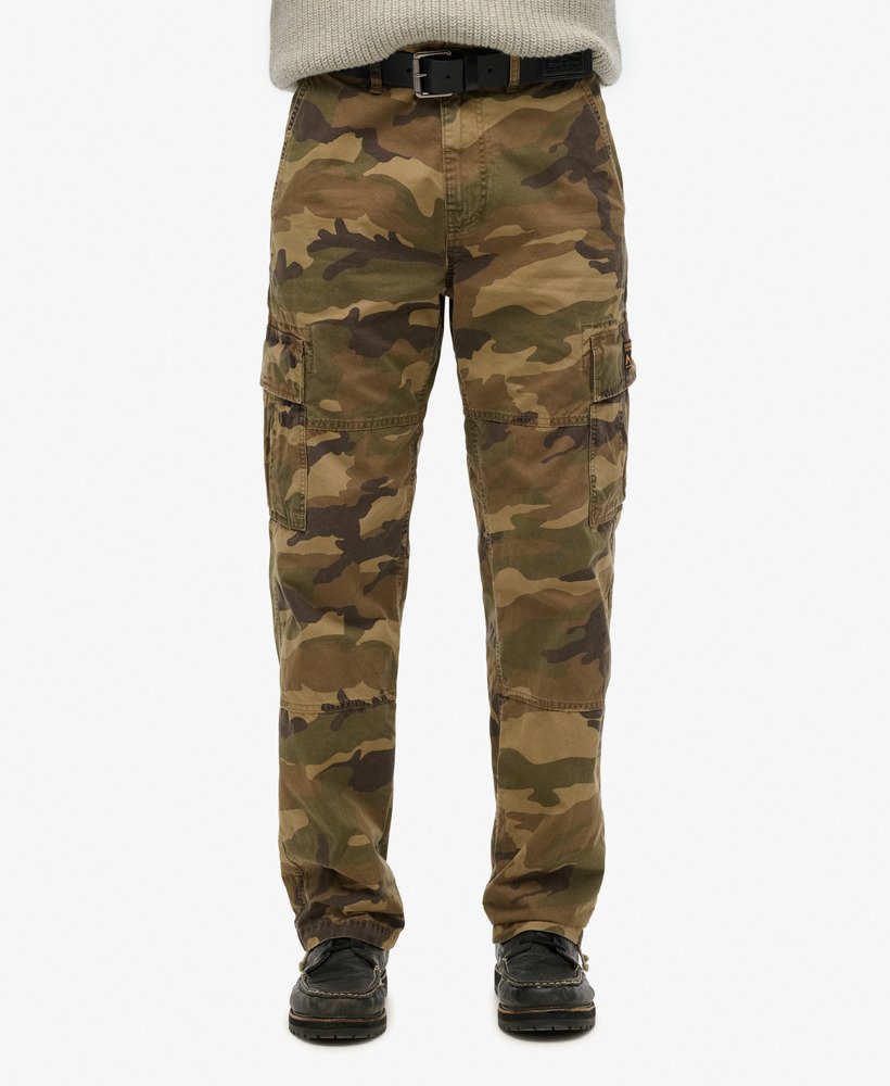 biologische katoenen baggy cargobroek in us woodland camouflageprint