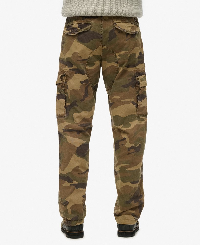 biologische katoenen baggy cargobroek in us woodland camouflageprint