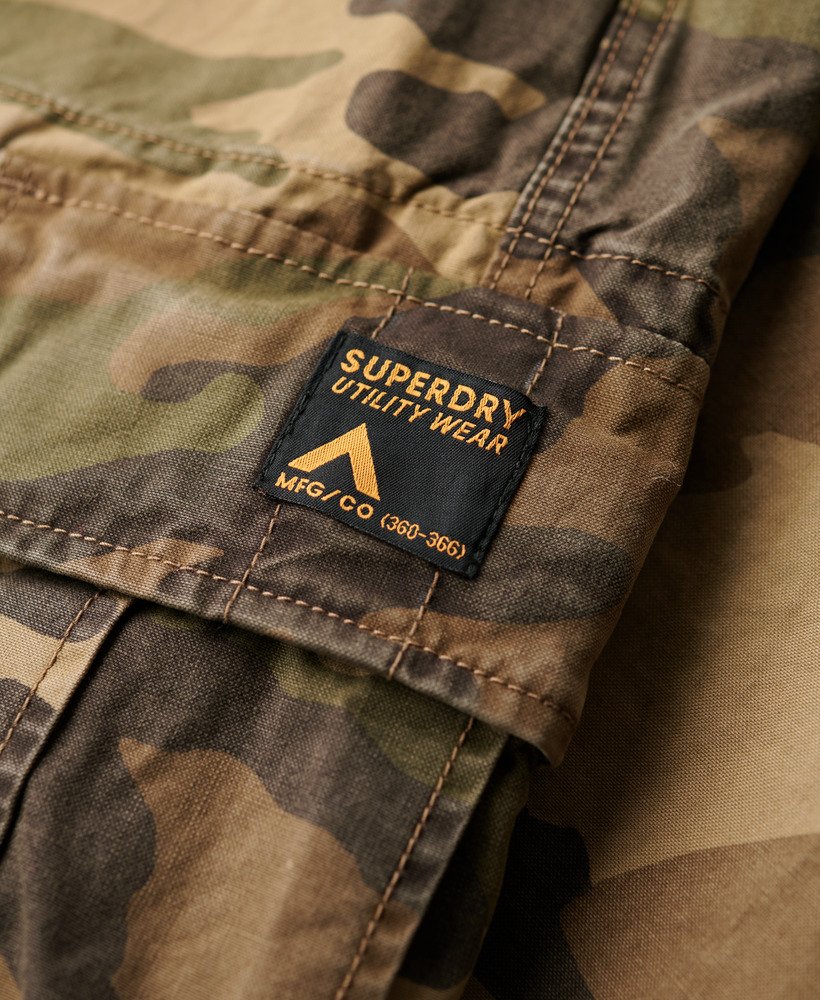 biologische katoenen baggy cargobroek in us woodland camouflageprint
