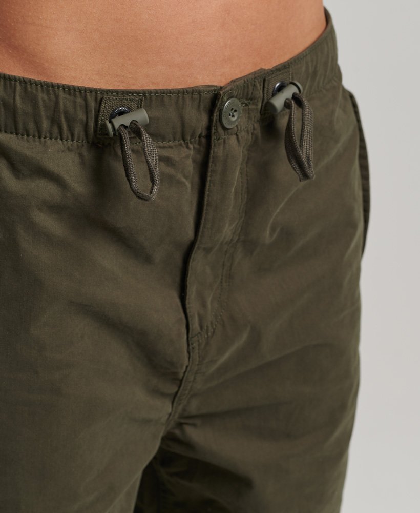 herenbroek van biologisch katoen met parachute-grip in de kleur olive night