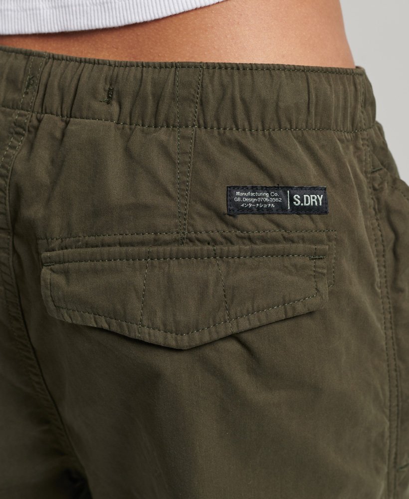 herenbroek van biologisch katoen met parachute-grip in de kleur olive night