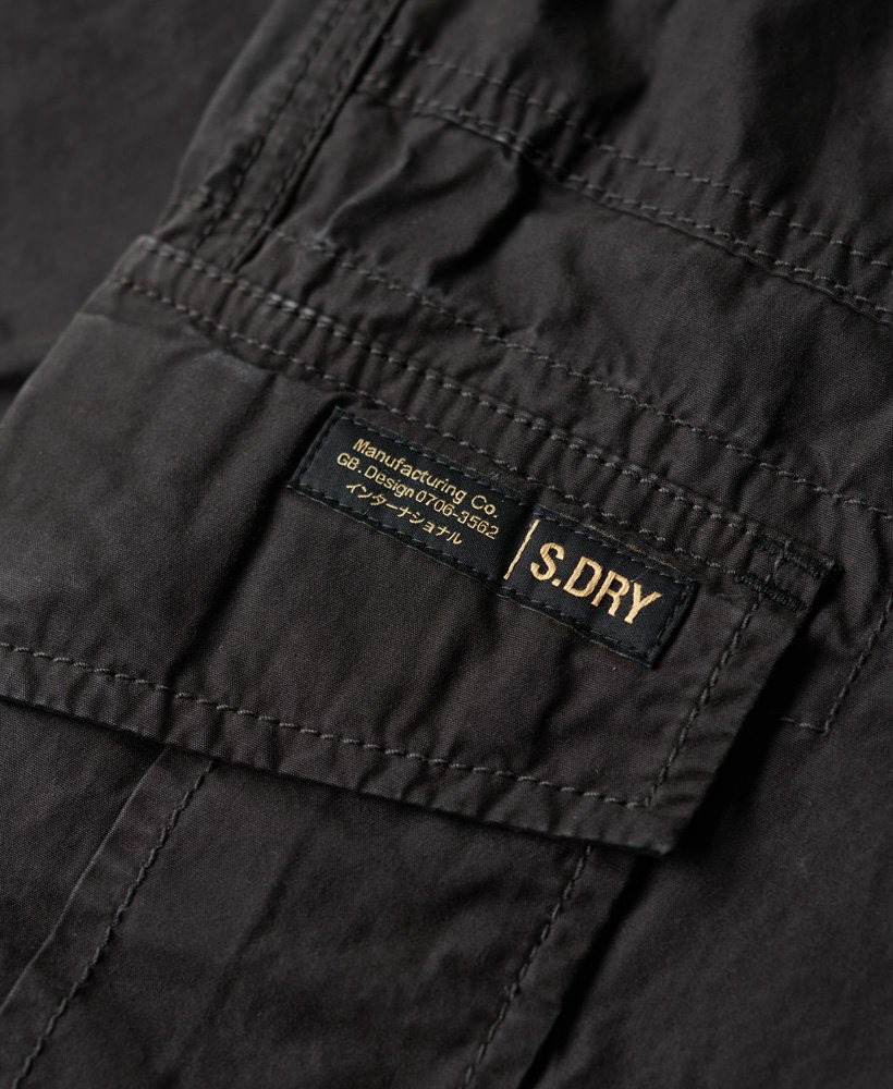 cargo broek met lage taille en wijde pijpen in gewassen zwart