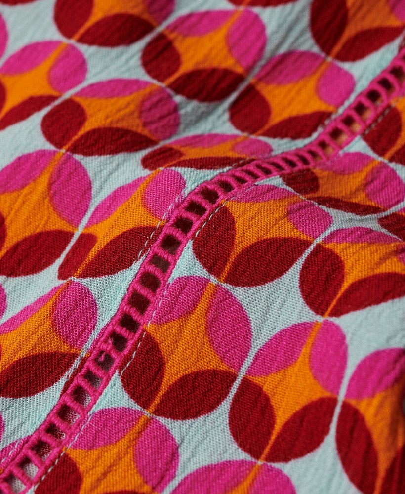 strandbroek in geometrisch roze uit de jaren 70